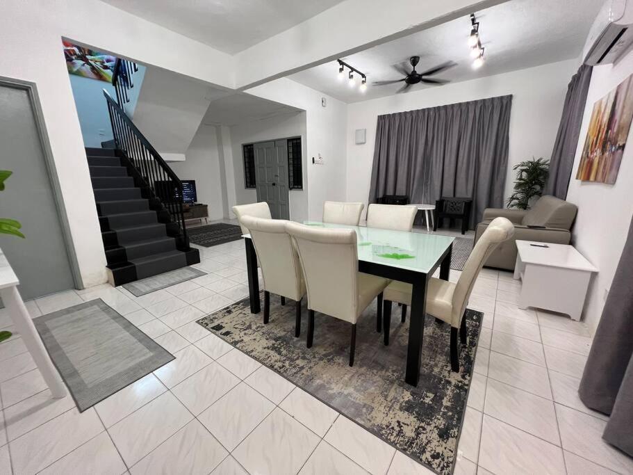 Rumah Melati By Impian Homestay Klia-Salak Tinggi-Nilai Sepang Luaran gambar